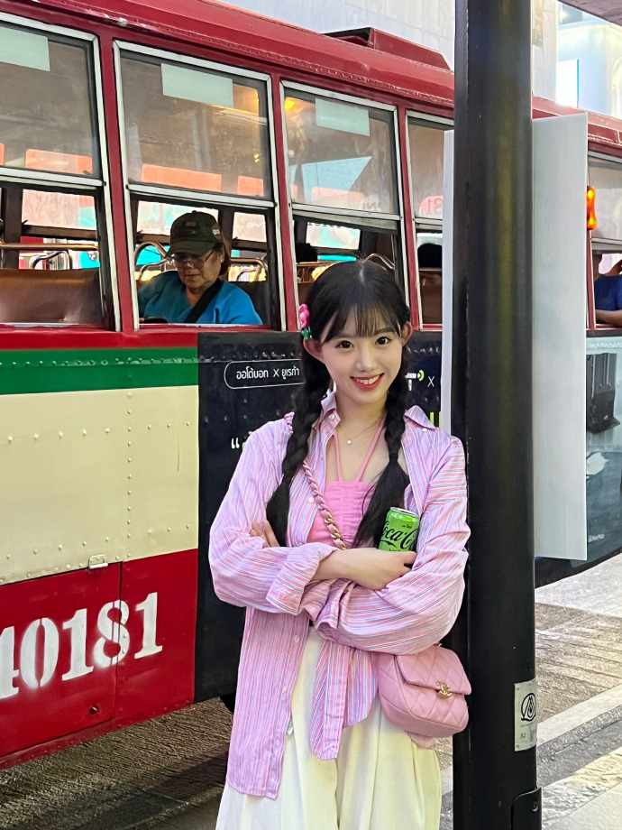 坚如磐石 封面